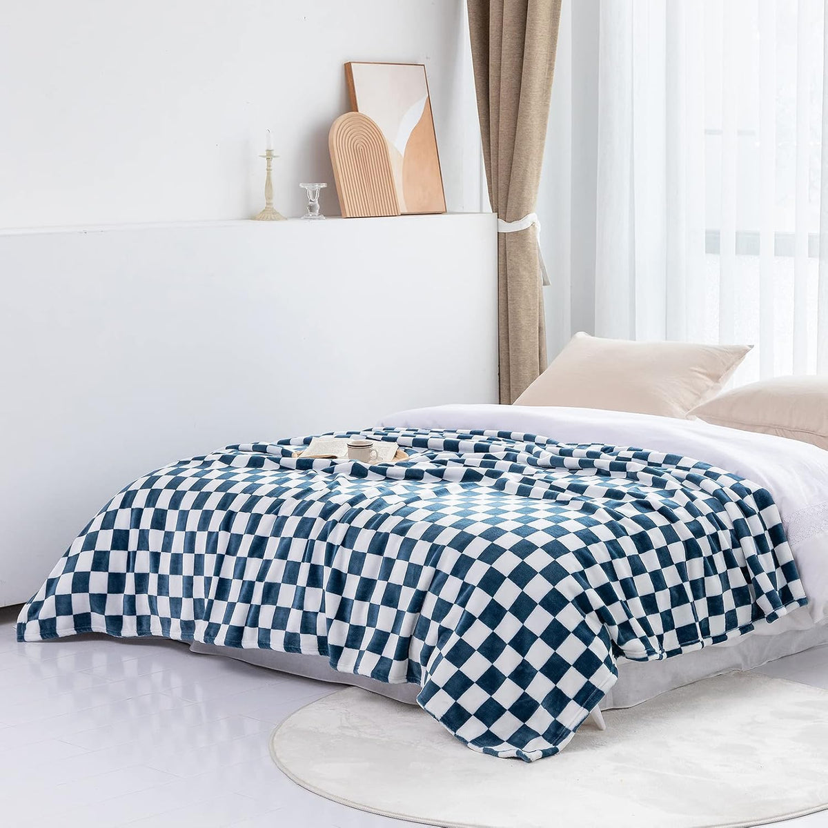 LOMAO Throw Blankets Flannel Blanket with Checkerboard Grid Pattern Soft Throw Blanket for Couch