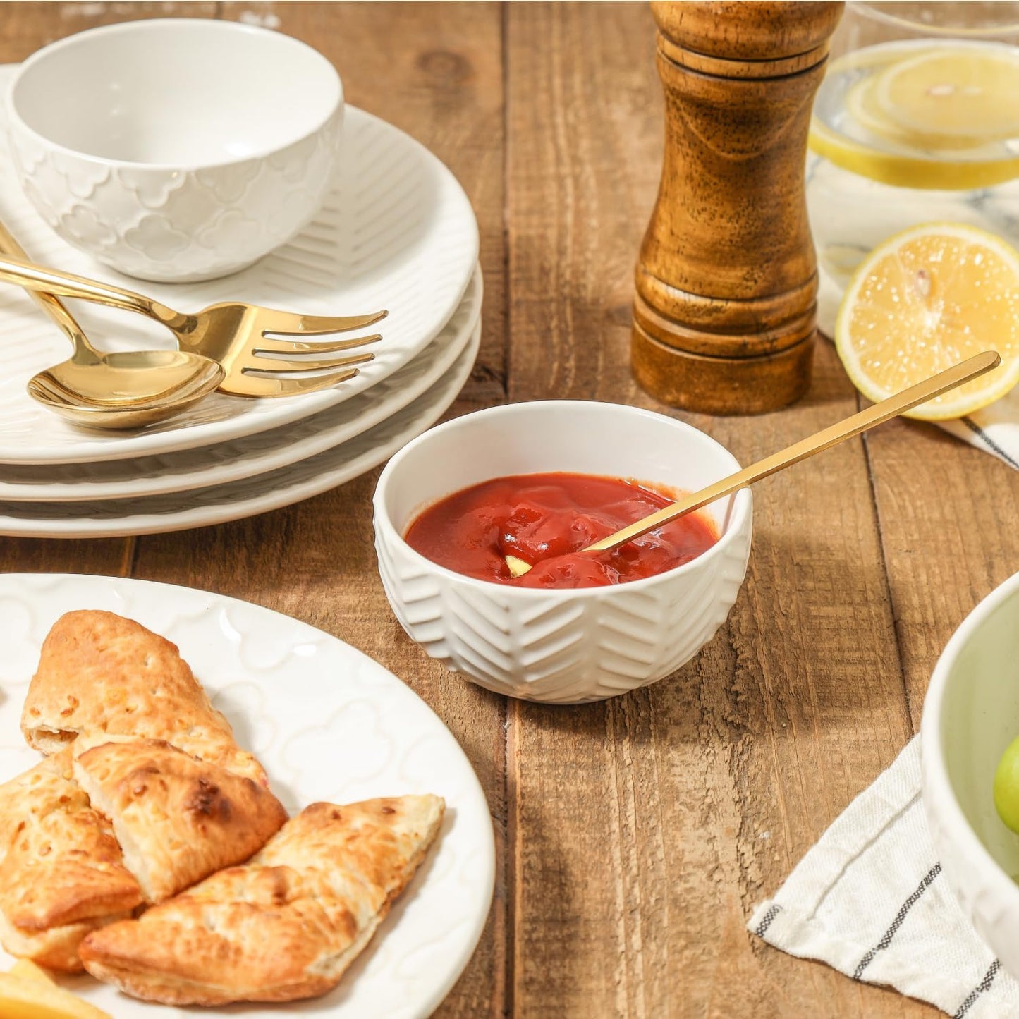 Sureasy Mini Ceramic Dipping Bowls – 4 oz, 3.5 Inch Small Bowls for Sauces & Side Dishes, Microwave