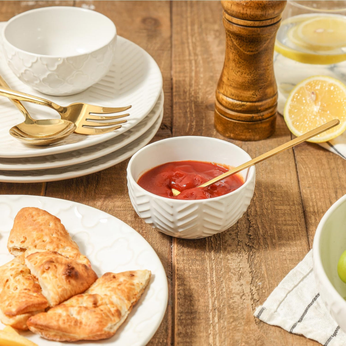 Sureasy Mini Ceramic Dipping Bowls – 4 oz, 3.5 Inch Small Bowls for Sauces & Side Dishes, Microwave