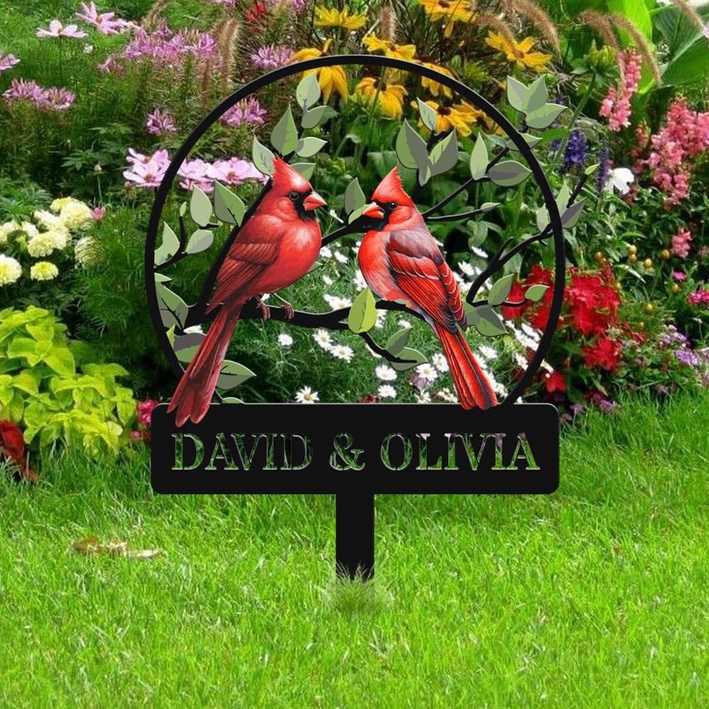 Personalized Name Garden Cardinal Metal Signs with Stake, Custom Family Name Yard Decor for Outdoor