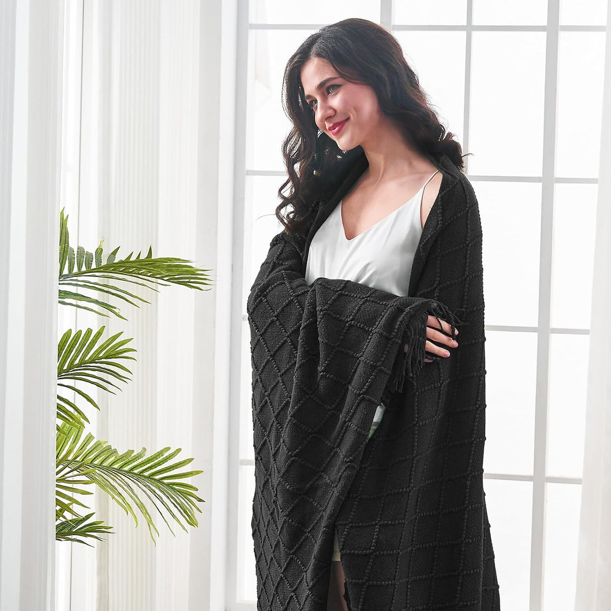 inhand Knitted Throw Blankets for Couch and Bed, Soft Cozy Knit Blanket with Tassel, Black