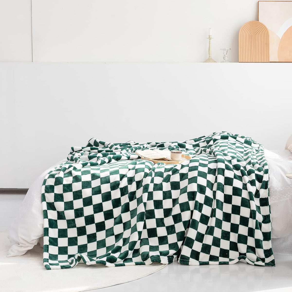 LOMAO Throw Blankets Flannel Blanket with Checkerboard Grid Pattern Soft Throw Blanket for Couch