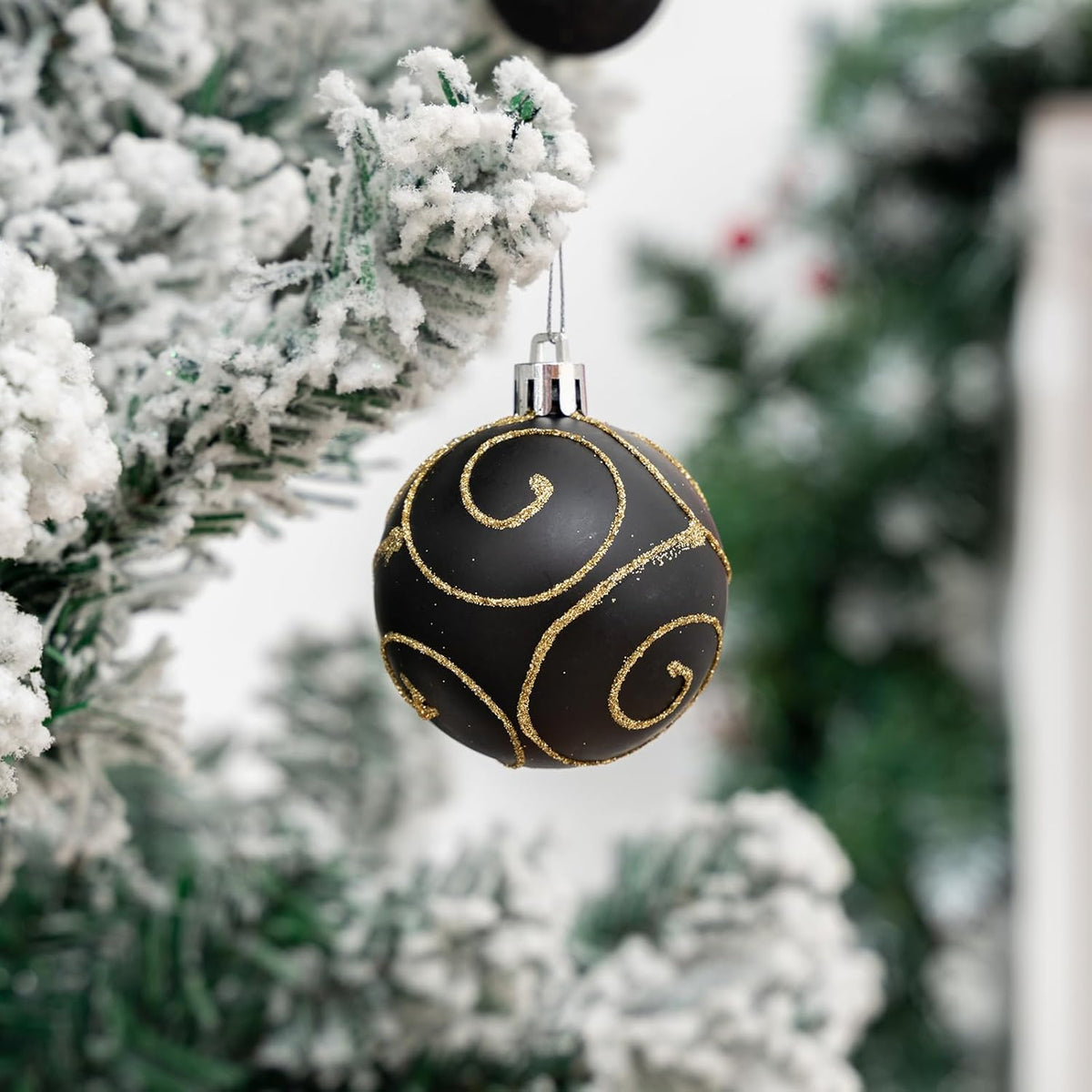 100Pcs Christmas Balls Ornaments Set, Shatterproof Christmas Decorations with Hand-held Gift