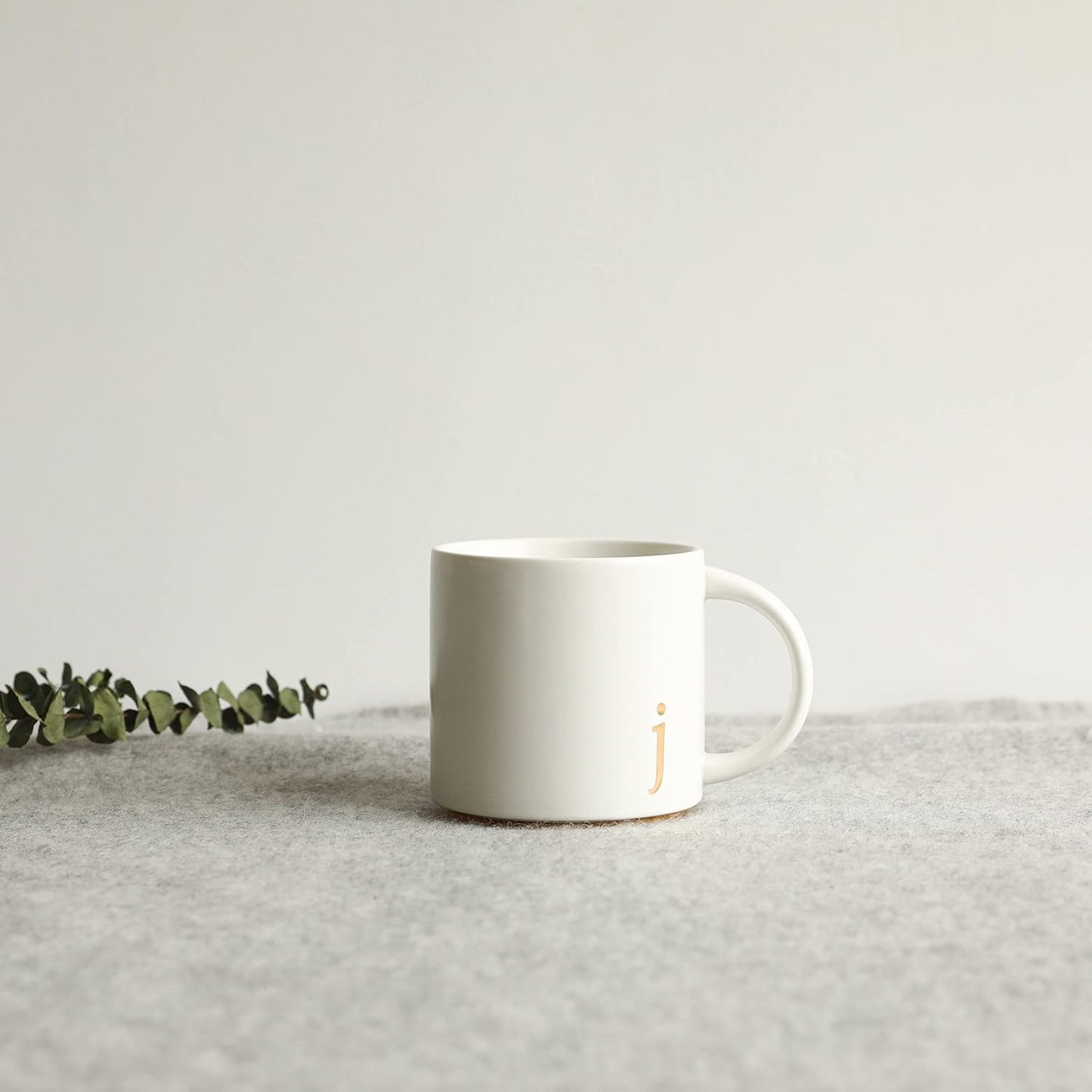 COLLECTIVE HOME - Monogram Ceramic Mugs, 15 oz Golden Initial Coffee Cups, Elegant Alphabet Tea