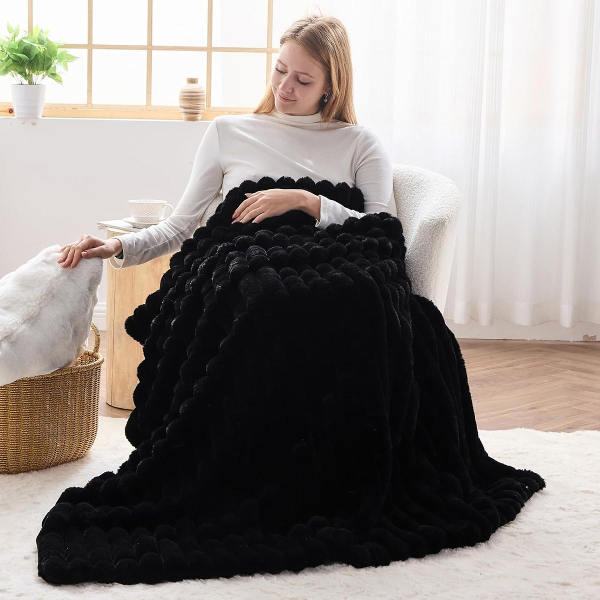 NEWCOSPLAY Faux Fur Twin Blanket Black 3D Ribbed Plush Thick Warm Blanket for Couch Sofa Bed 850GSM