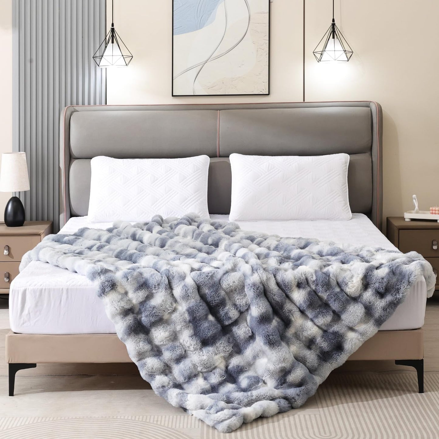 Latepis Faux Fur Throw Blanket for Couch, Soft Luxury Faux Fur Bubble Blanket for Sofa and Bedroom