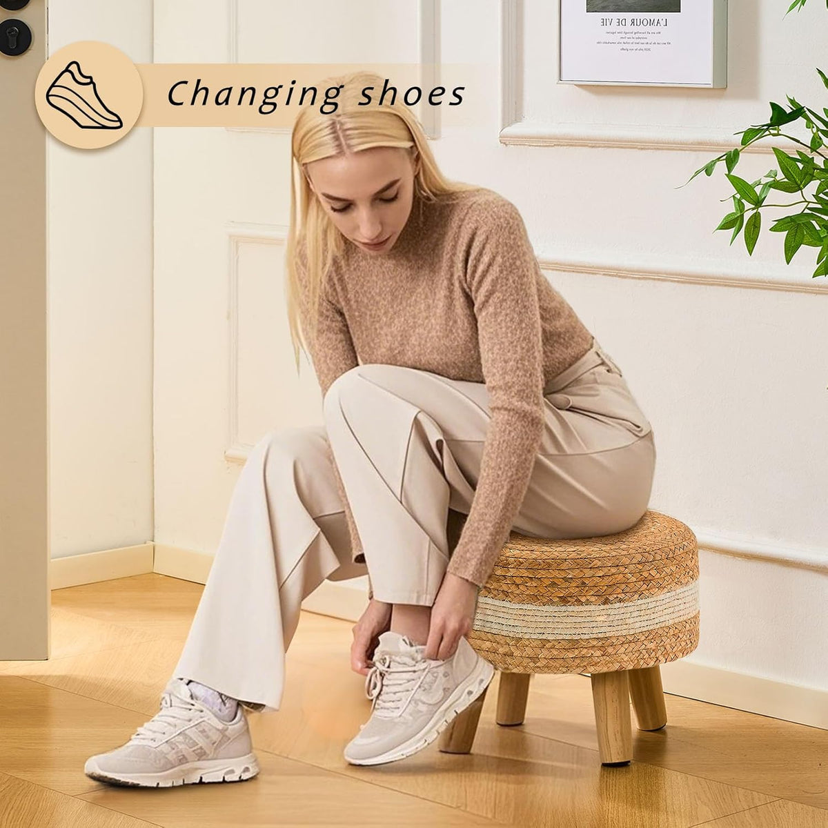 Handwoven Round Ottoman, Natural Water Hyacinth Outdoor Patio Pouf Seagrass Low Stool with Wood