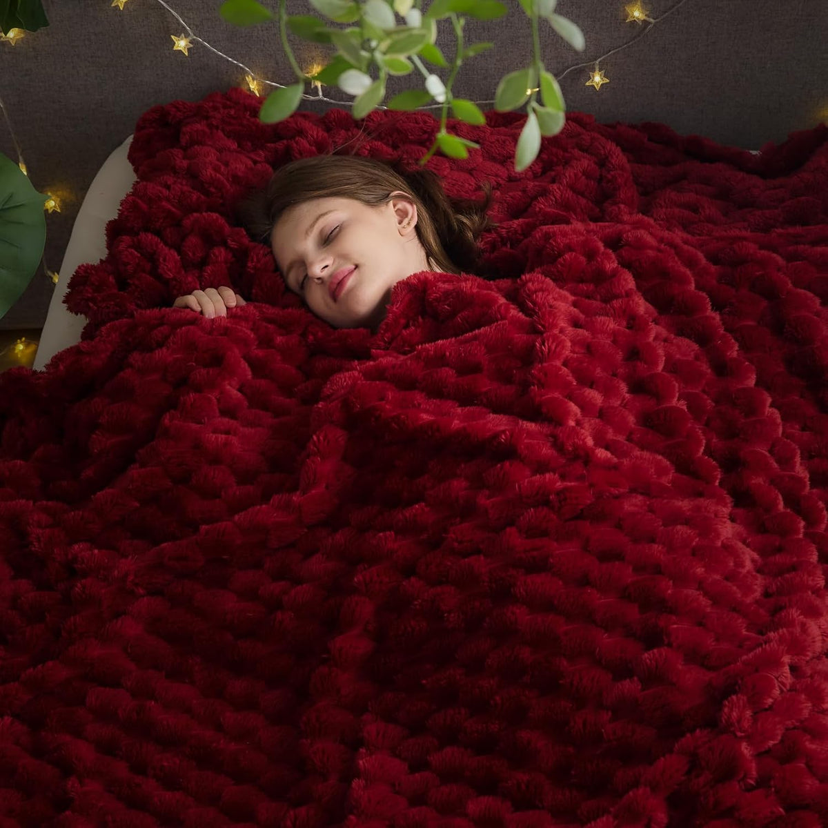 NEWCOSPLAY Super Soft King Blanket Red Premium Silky Flannel Fleece 3D Clouds Stylish Jacquard
