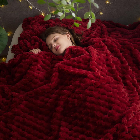 NEWCOSPLAY Super Soft King Blanket Red Premium Silky Flannel Fleece 3D Clouds Stylish Jacquard
