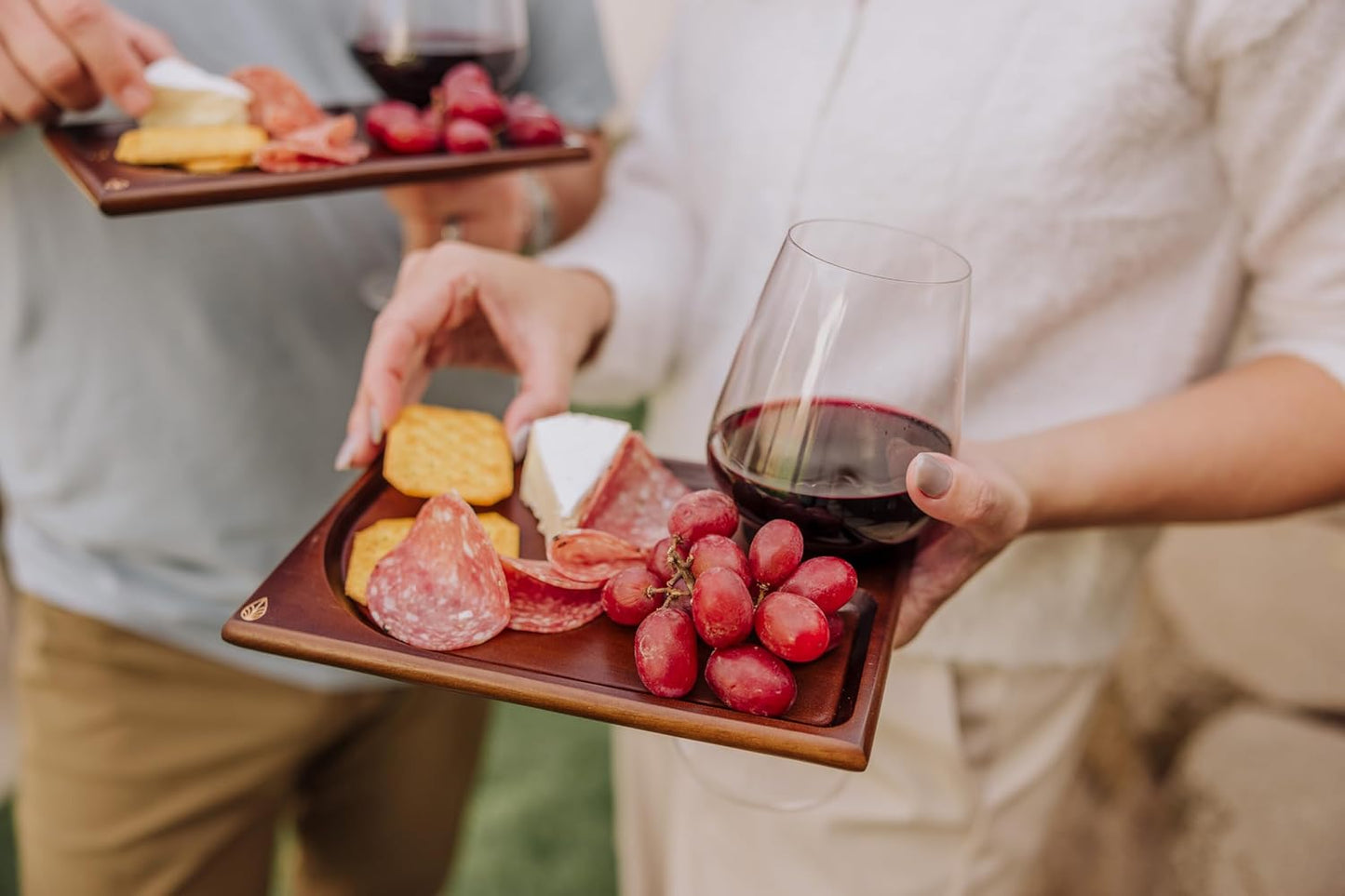 PICNIC TIME Rectangle Wine Appetizer Plates Set of 4, Cocktail Plate with Glass Holder, Cheese