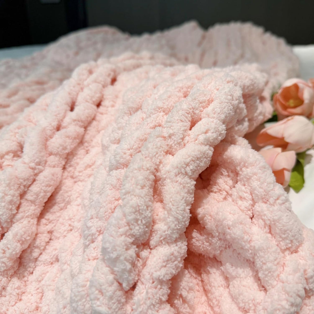 Chunky Knit Blanket Throw 40"×40", Chenille Throw Blankets, Handmade Warm & Cozy Blanket Couch Bed