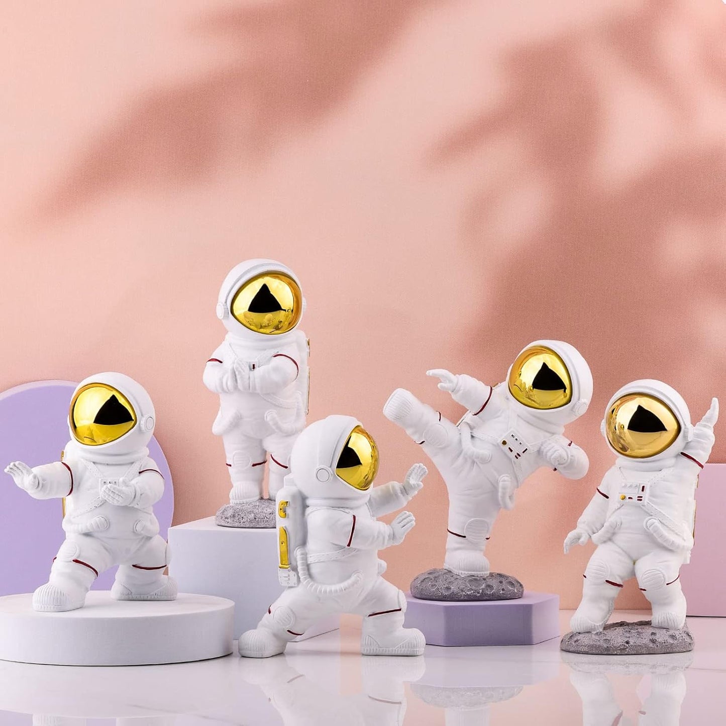 Astronaut Figurine Statue,Outer Space Room Decor,Astronaut Decor,Kung Fu Astronaut Figure Sculpture
