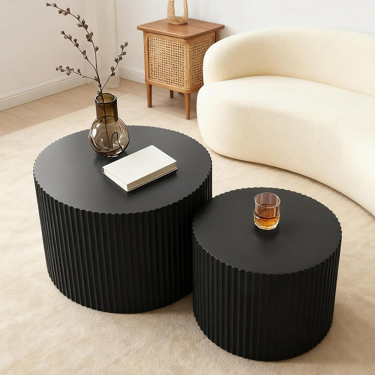 Round Nesting Coffee Table Modern Black Fluted Coffee Table Set of 2 for Living Room Circle Drum