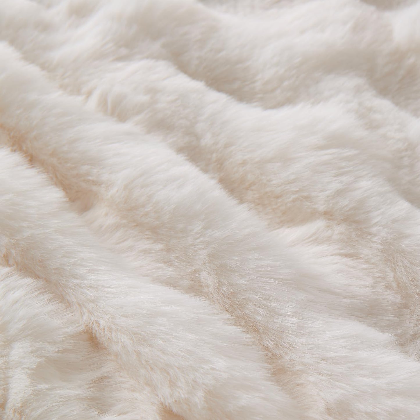Lotus Karen Faux Fur Throw Blanket Cream White - Big Bubble Rabbit Fluff Blanket for Couch, Small