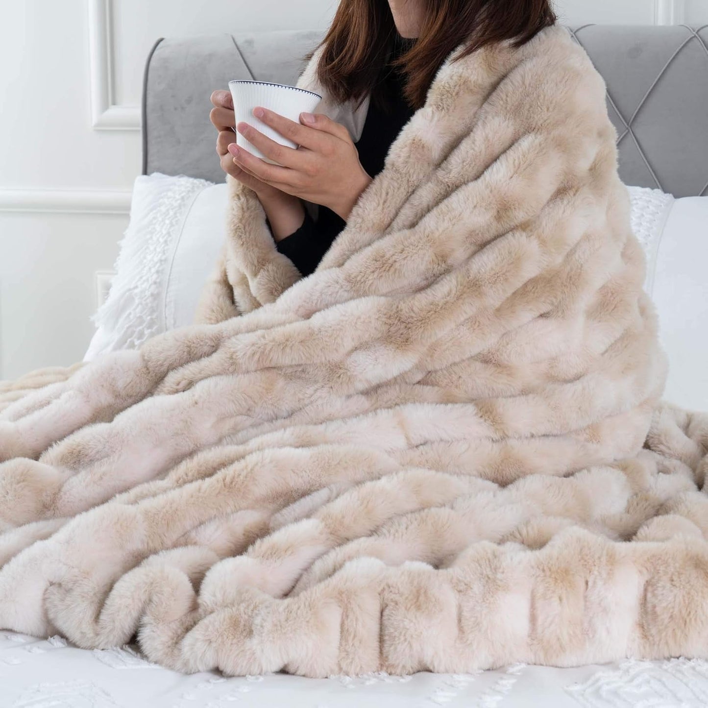 BATTILO HOME Ruched Luxurious Soft Beige Faux Fur Throw Blanket Fuzzy Plush Elegant with Reversible