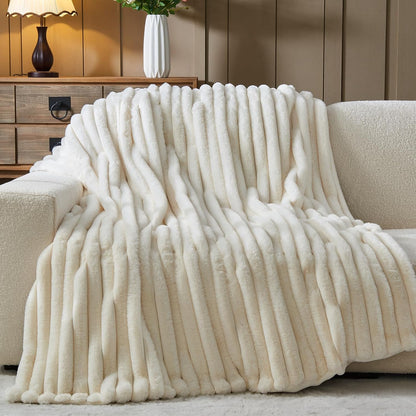 NEWCOSPLAY Faux Fur Throw Blanket Ivory 3D Ribbed Plush Thick Warm Blanket for Couch Sofa Bed