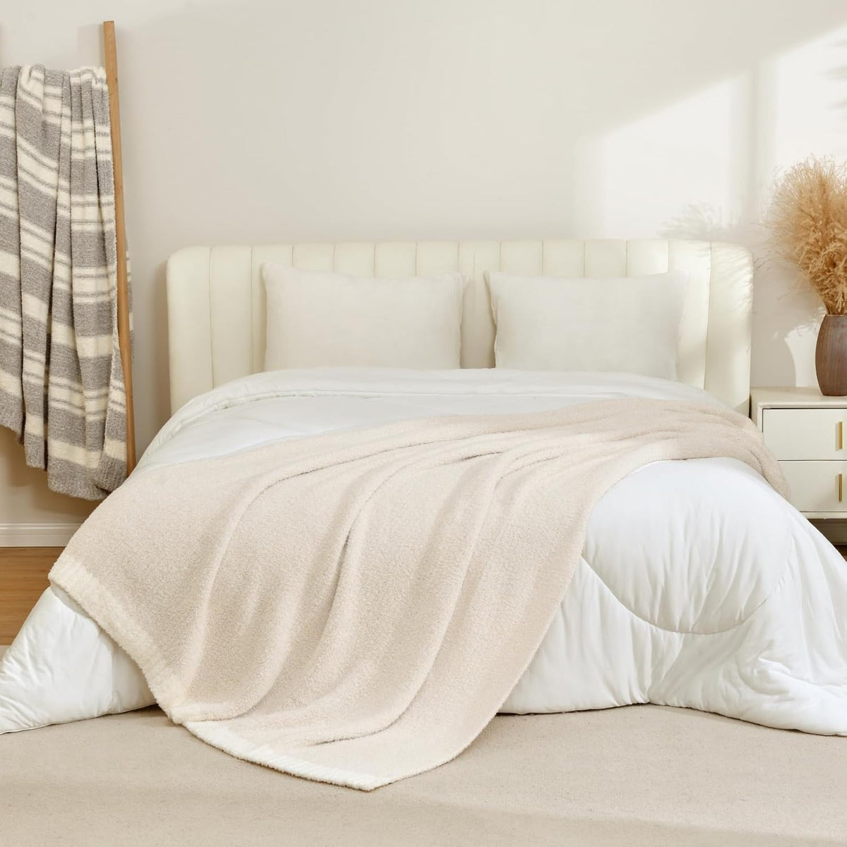 Snuggle Sac Queen Size Oversized Super Soft Bed Blanket - Warm & Cozy Knit Fuzzy Microfiber