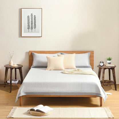 Small Round Side Table Wooden End Table with Lower Shelf Modern Nightstand Bedside Table for Small