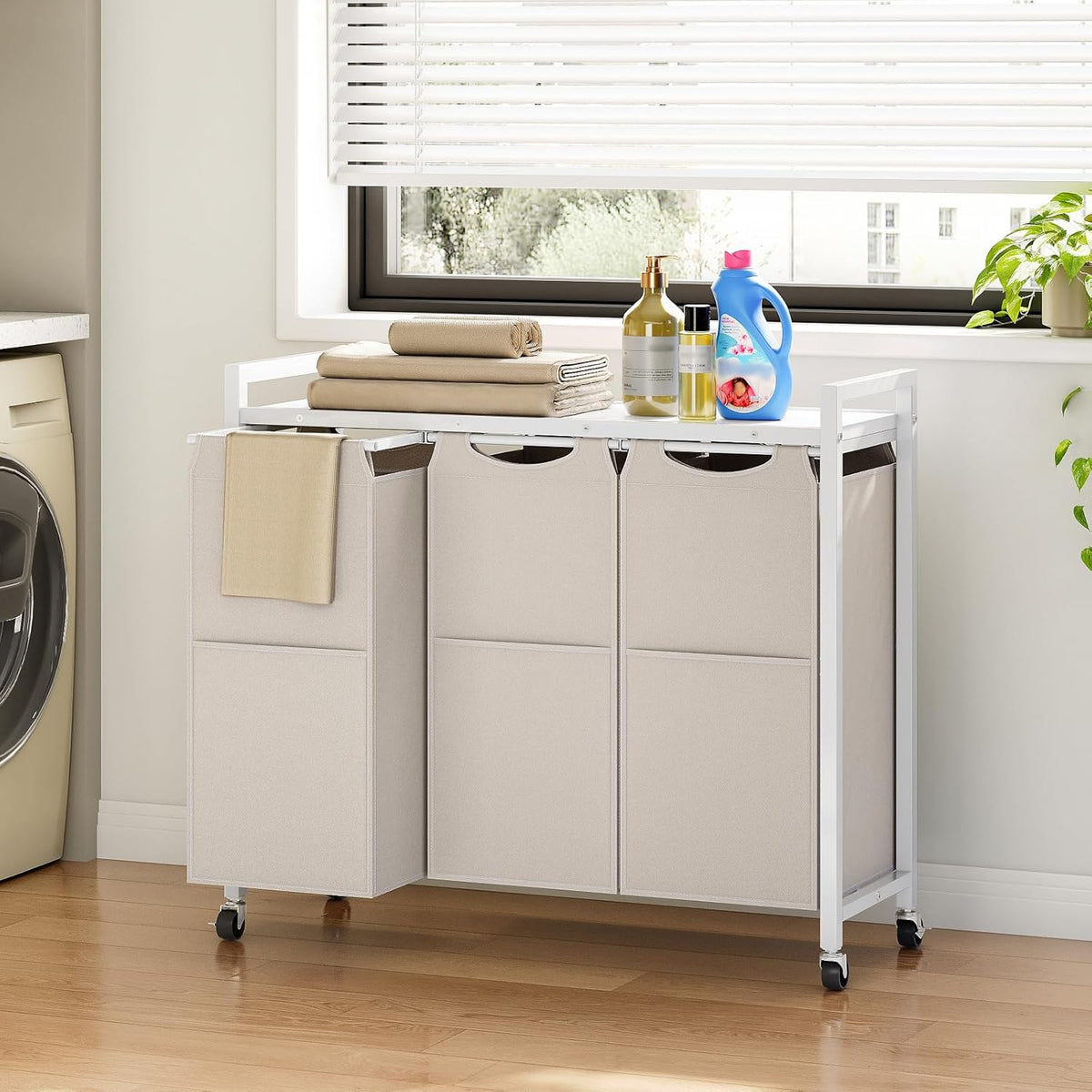 HOOBRO Laundry Sorter 3 Section, Laundry Hamper with Wheels, 3 × 11.5 Gal (43.4L), Rolling Laundry