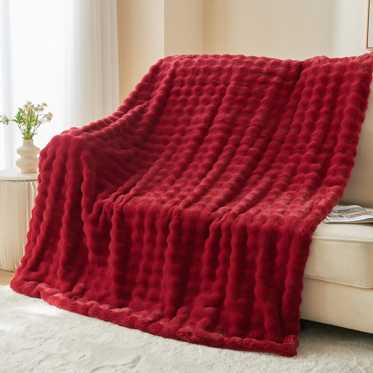NEWCOSPLAY Faux Fur Throw Blanket Red Bubble Blanket Thick Warm Soft for Couch Sofa Bed 550GSM
