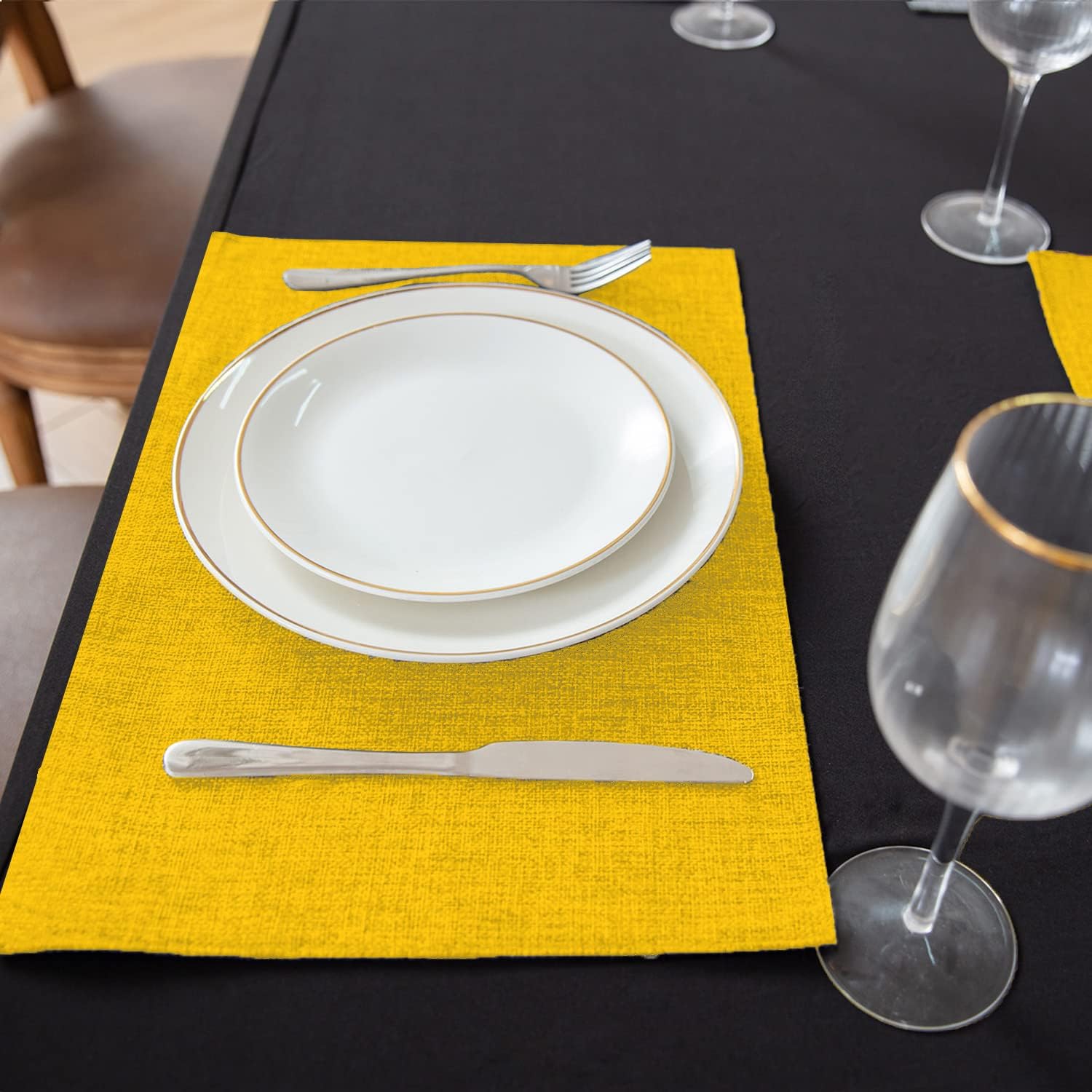 Cloth Placemats Set of 8, Linen Type Fabric Placemats Machine Washable Heat Resistant Placemats