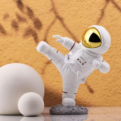 Astronaut Figurine,Astronaut Decor,Kung Fu Astronaut Figure Sculpture Spaceman Décor,Sculptures