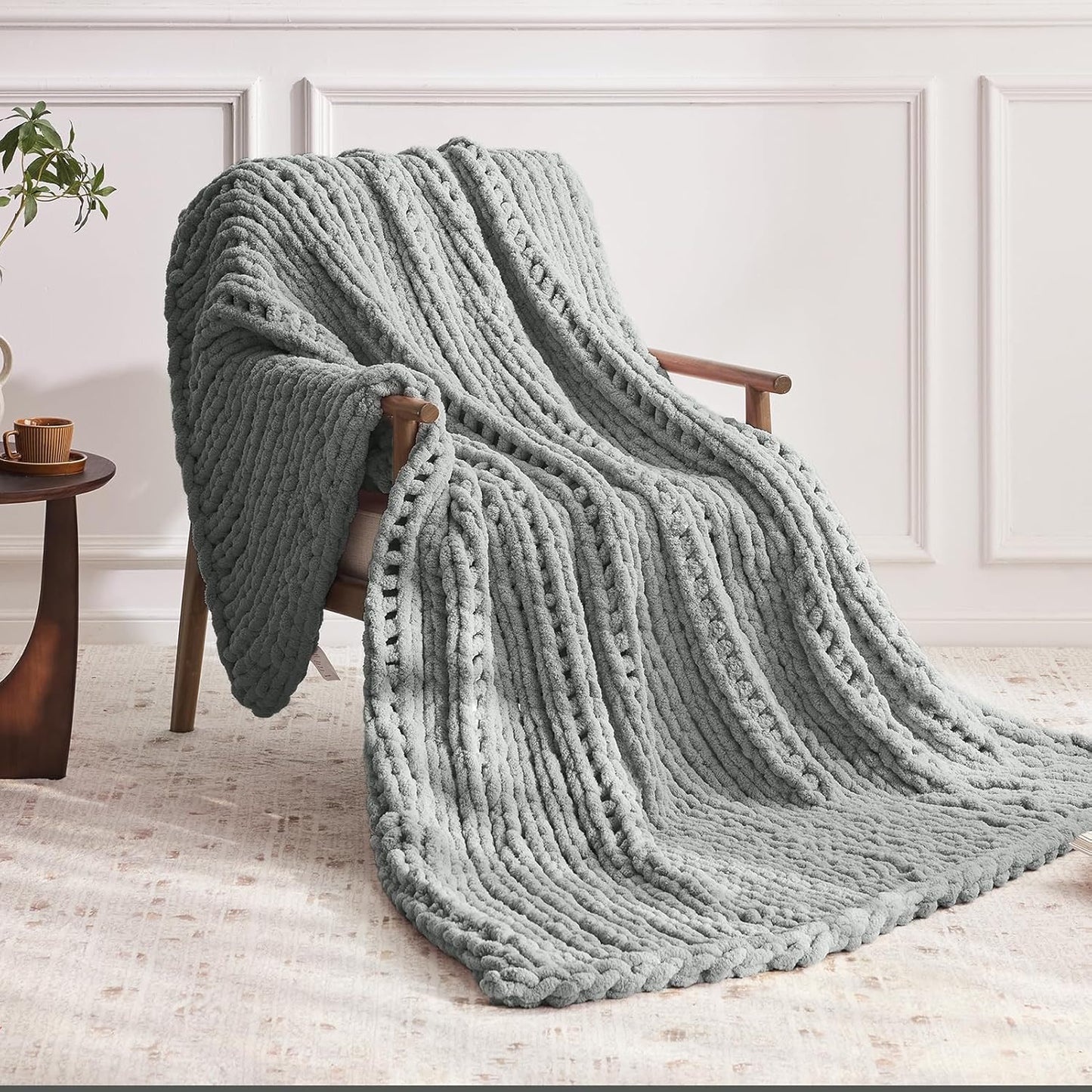 Chunky Knit Throw Blanket, 30''*40'' Knitted Throw Chenille Yarn for Bed Couch, Handmade Light Grey
