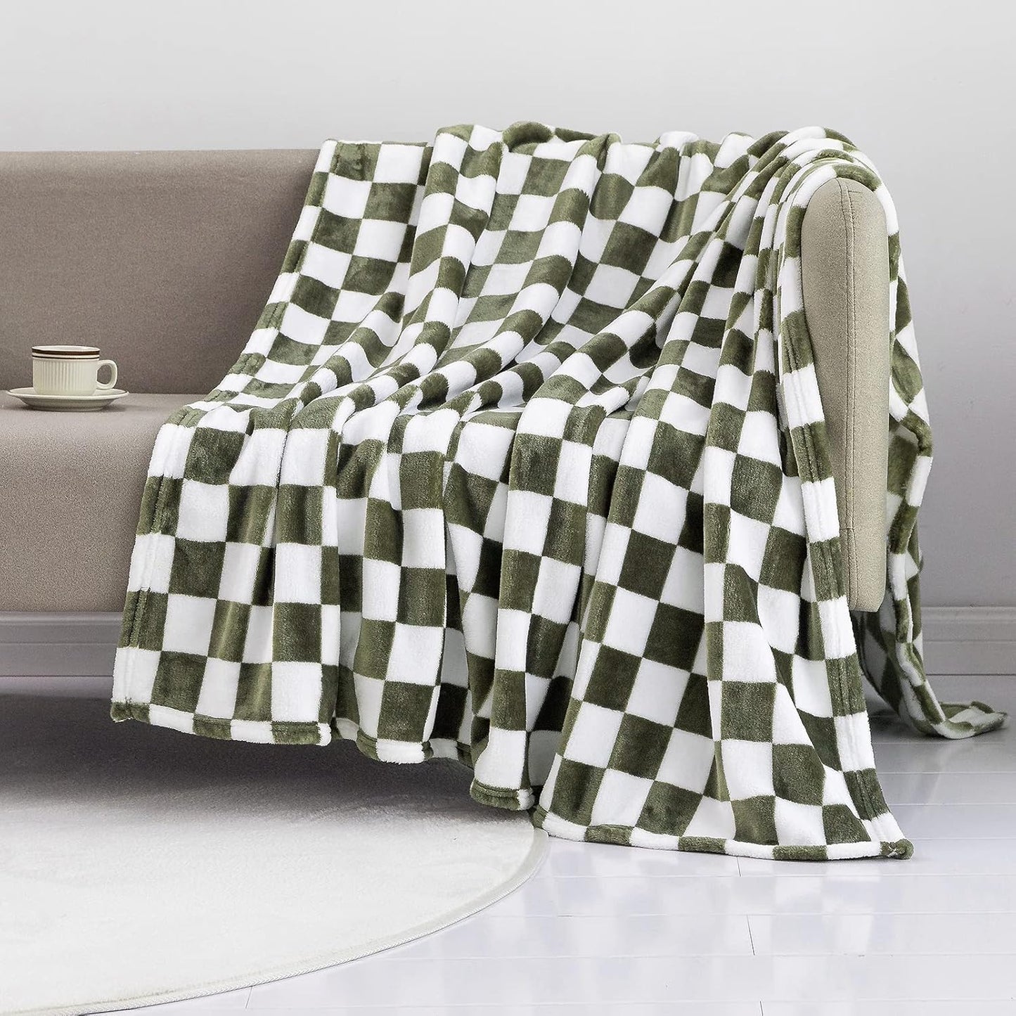 LOMAO Throw Blankets Flannel Blanket with Checkerboard Grid Pattern Soft Throw Blanket for Couch