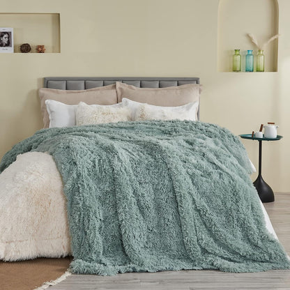 GONAAP Fuzzy Faux Fur Throw Blanket Queen Size Ice Blue Super Soft Cozy Plush Fuzzy Shaggy Blanket