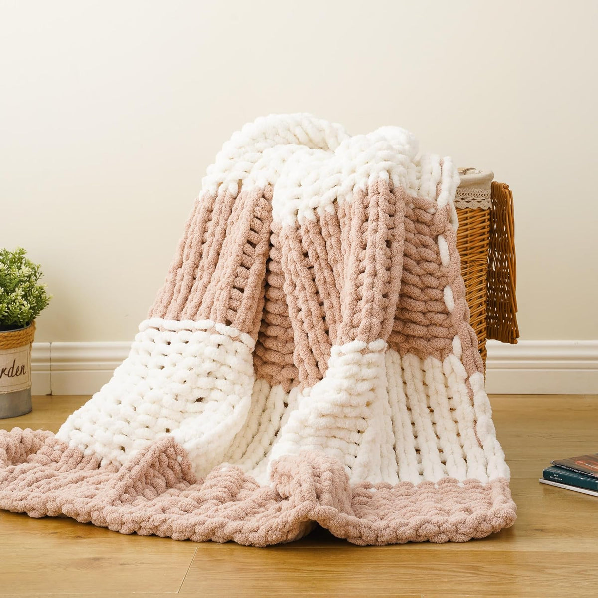 Battilo Chunky Knit Throw Blanket, Soft and Thick Chenille Throw Blanket, 50"x60" Handmade Cable