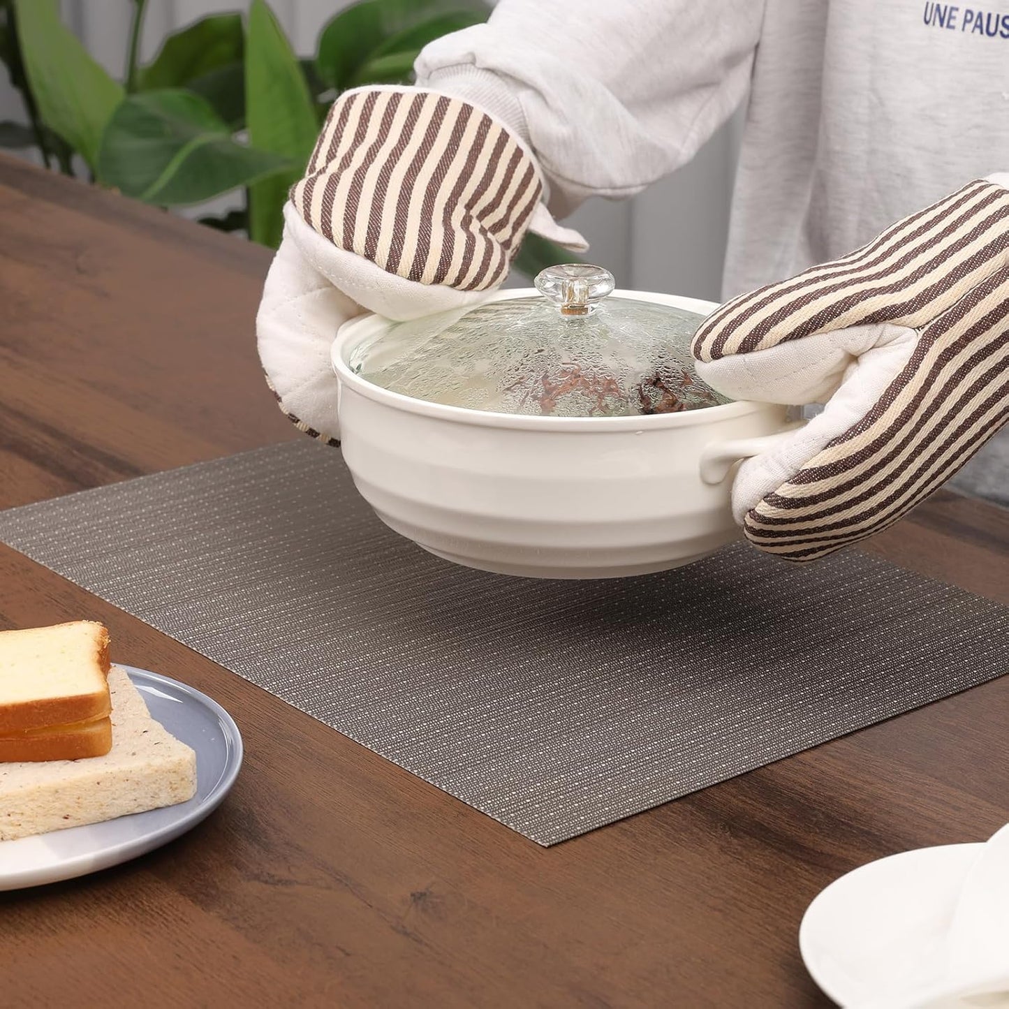Myir JUN Placemats Set of 6, Vinyl Woven Placemats Place Mats Indoor Washable Table Mats Non-Slip