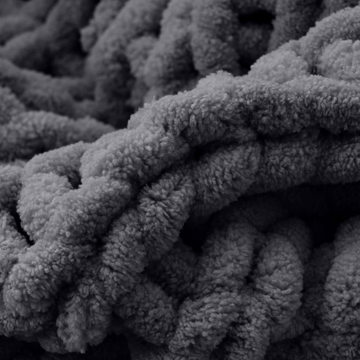 Battilo Chunky Knit Throw Blanket, Soft and Thick Chenille Throw Blanket, 50"x60" Handmade Cable