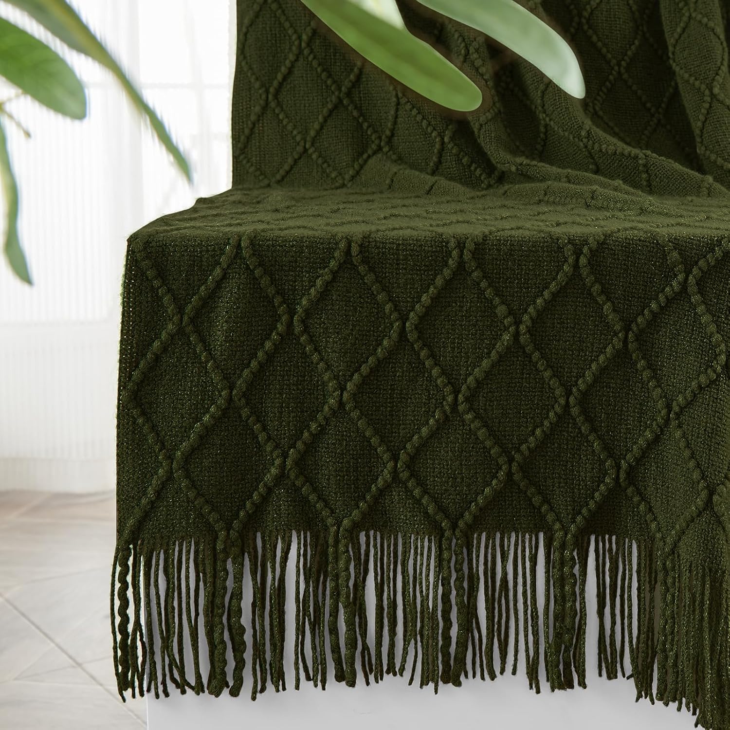 inhand Knitted Throw Blankets for Couch and Bed, Soft Cozy Knit Blanket with Tassel, Dark Green