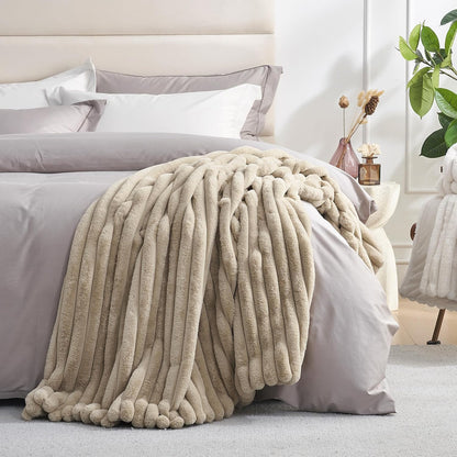 Amélie Home Faux Fur Throw Blanket for Couch, Cozy Fuzzy Fluffy Fur Luxurious Soft Striped Plush