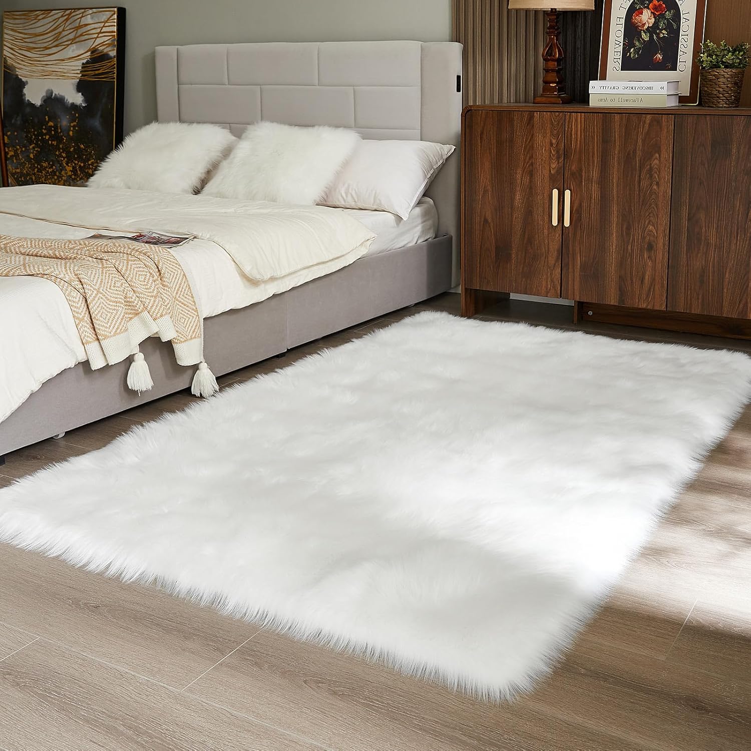 AMTOVO Faux Fur Sheepskin Rug for Living Room, 4 x 6 ft White Fluffy Area Rug for Bedroom