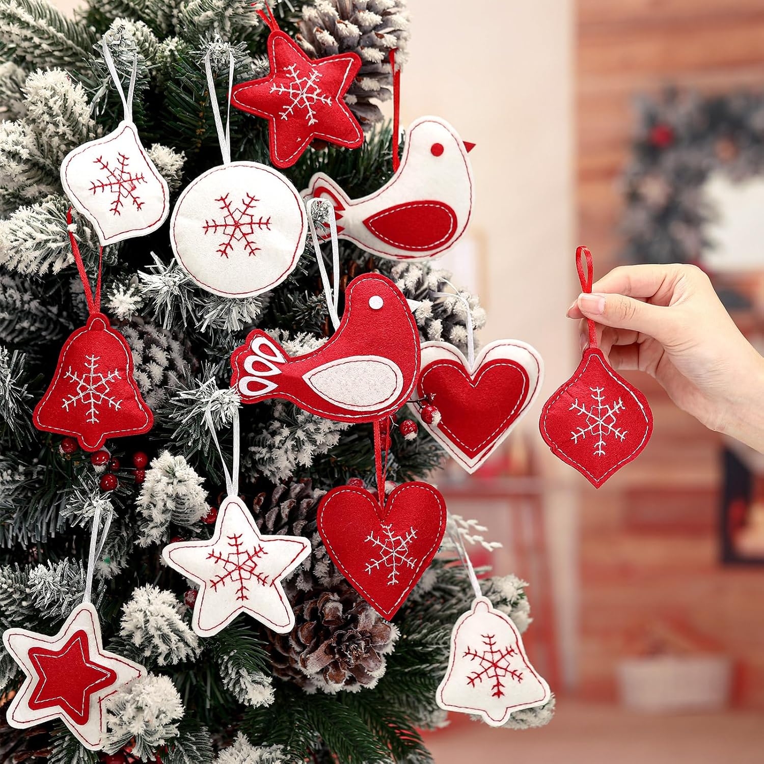 12 Pcs Christmas Felt Ornaments for Tree 3D Snowflake Hanging Decorations Classic Red White Hanging
