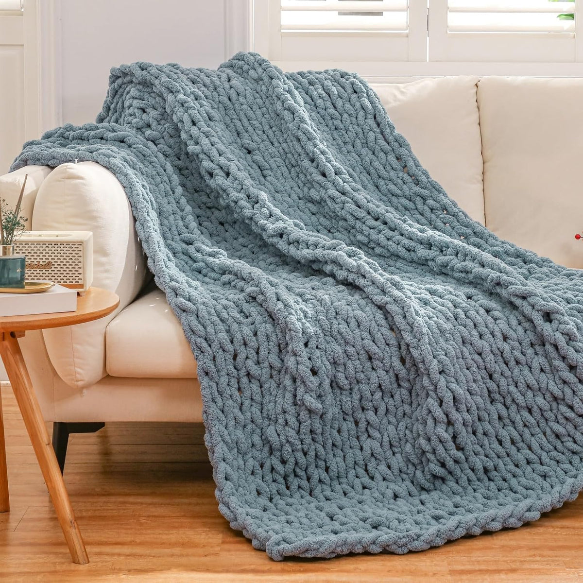 WESHIONGOO Chunky Knit Blanket Throw 50"×60" Knitted Throw Blankets for Couch Bed Fluffy Soft