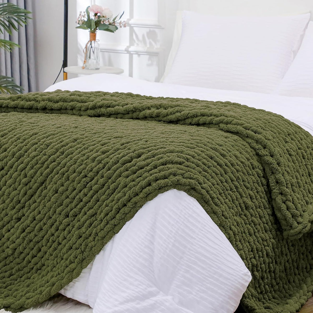 Bigacogo Chunky Knit Throw Blanket for Couch, 40x80 inches, 100% Hand Knitted with Thick Jumbo
