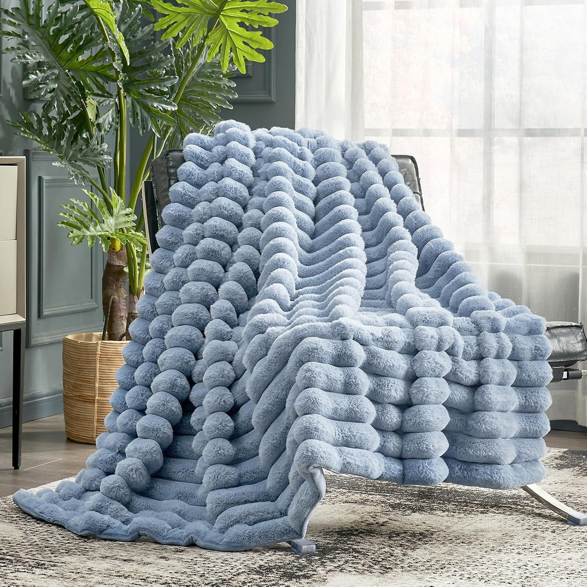Cozy Bliss Faux Fur Throw Blanket for Couch, Cozy Warm Plush Striped Blanket for Sofa Bedroom