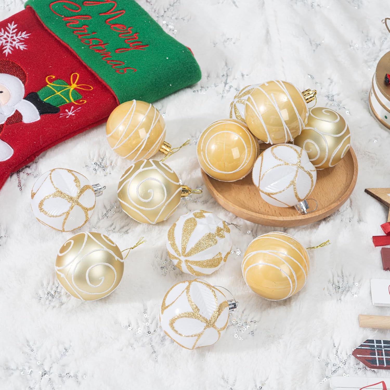 100Pcs Christmas Balls Ornaments Set, Shatterproof Christmas Decorations with Hand-held Gift