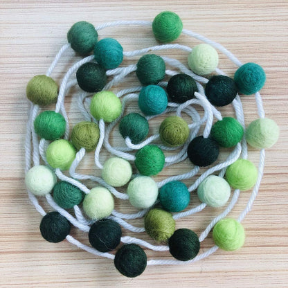 Felt Ball Garland Misscrafts 9.8 Feet 100% Wool Roving Pom Pom Garland 20mm Colorful for Baby