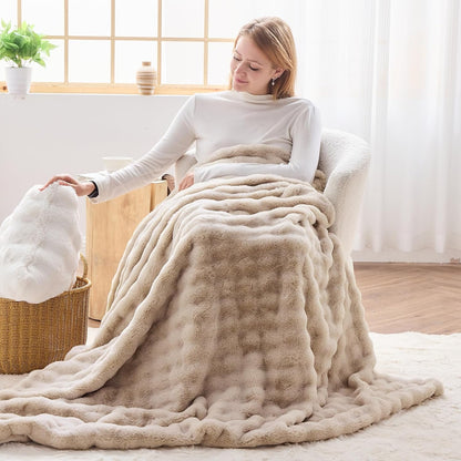 NEWCOSPLAY Faux Fur Twin Blanket Linen Bubble Blanket Thick Warm Soft for Couch Sofa Bed 550GSM