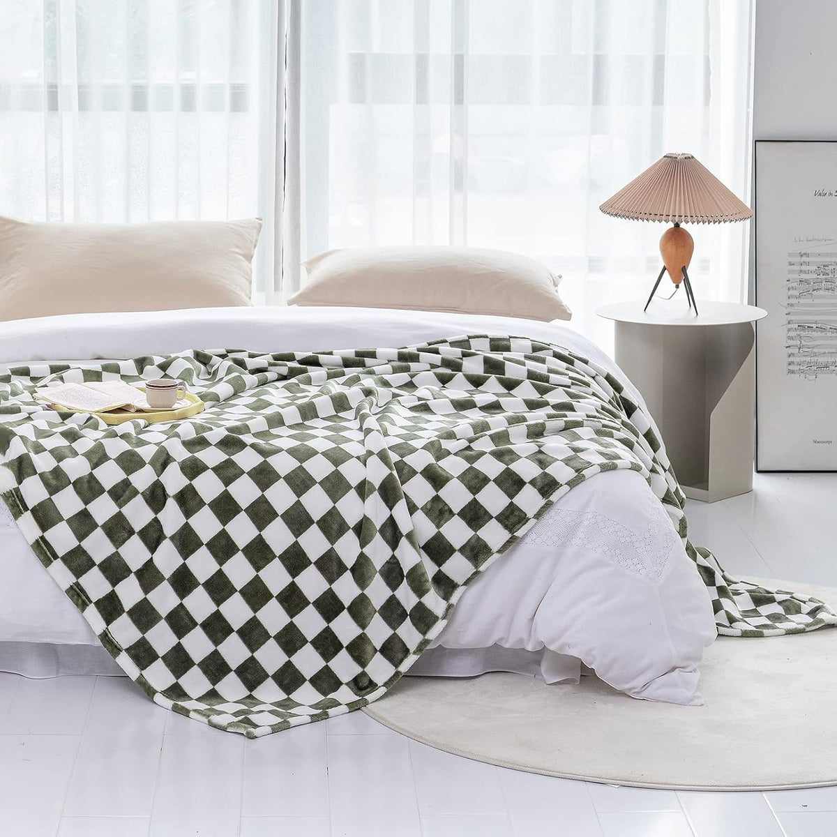 LOMAO Throw Blankets Flannel Blanket with Checkerboard Grid Pattern Soft Throw Blanket for Couch