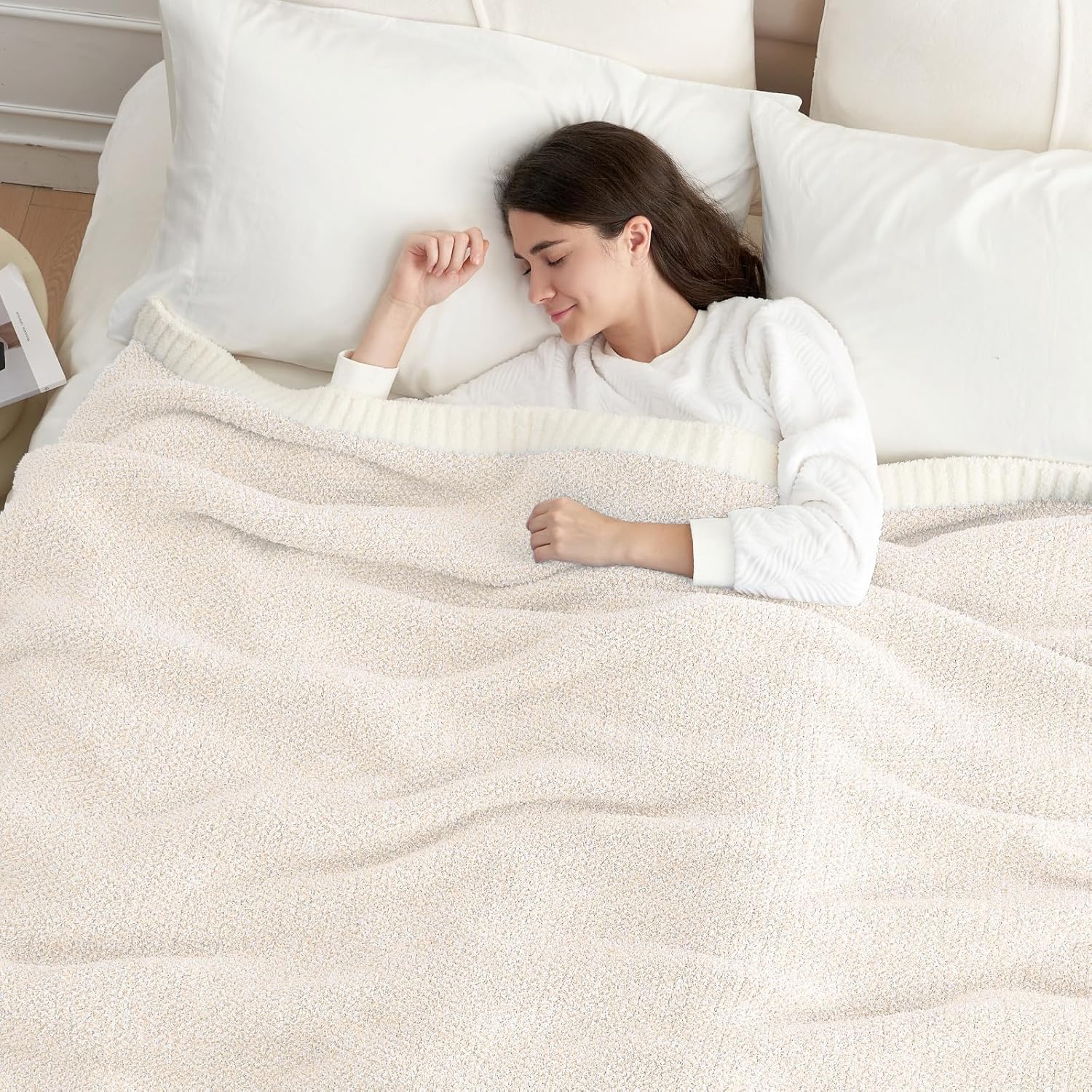 Snuggle Sac Queen Size Oversized Super Soft Bed Blanket - Warm & Cozy Knit Fuzzy Microfiber