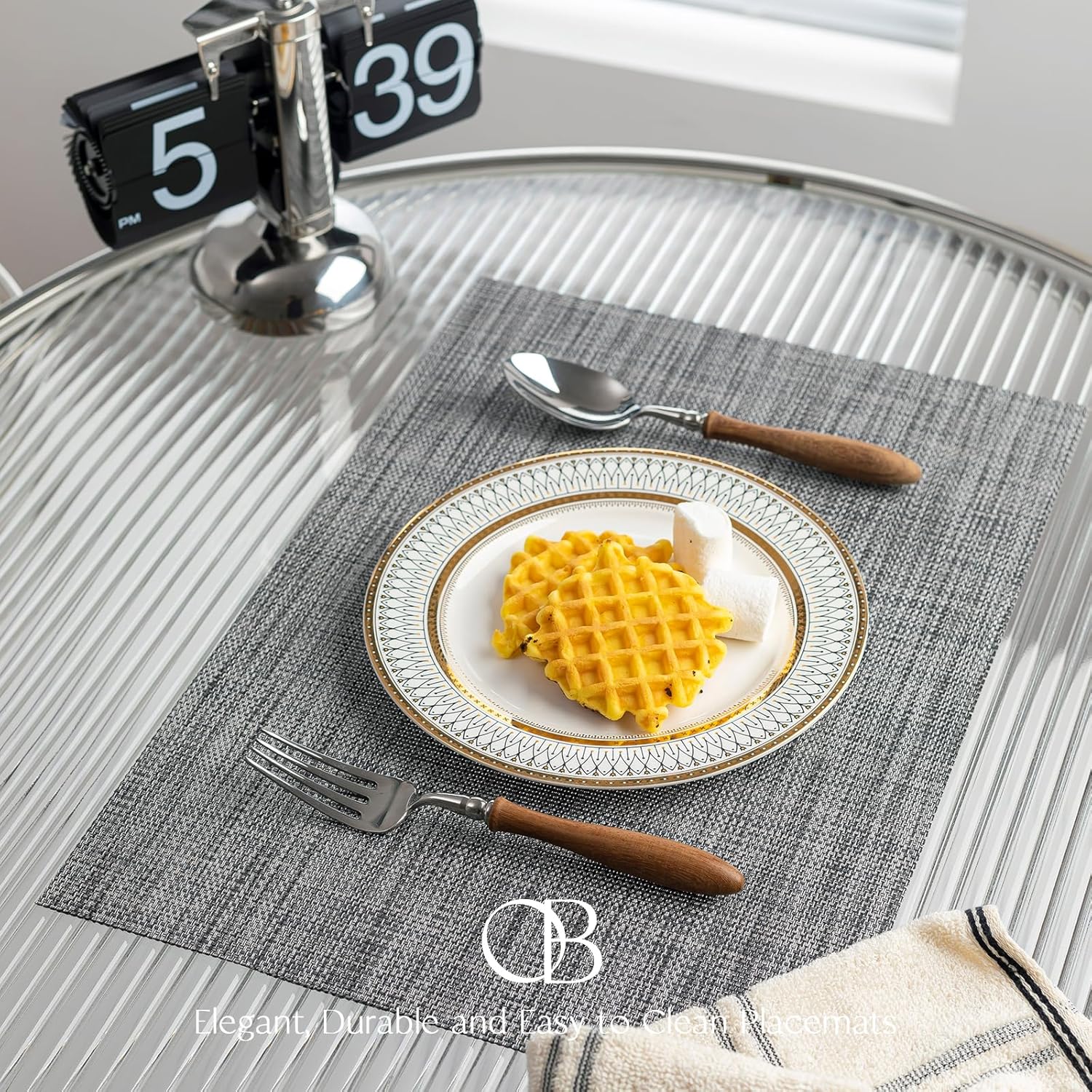 Placemats Set of 6 - Easy Clean Woven Vinyl Placemats for Dining Table, Indoor/Outdoor Place Mats