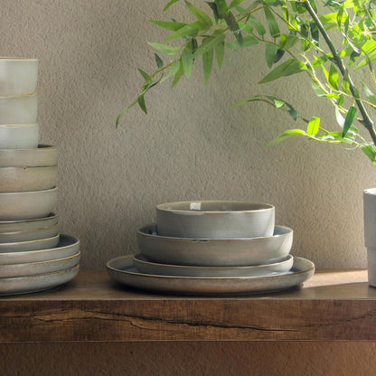 Gibson Elite Sunveil 16 Piece (Service for 4) Plates and Bowls Reactive Glaze Round Dishes