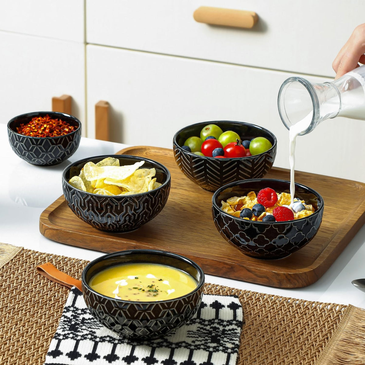 Sureasy Ceramic Ice Cream Bowls, 12oz Embossed Dessert Bowls Set, 4.6 Inch Stoneware Small Bowls