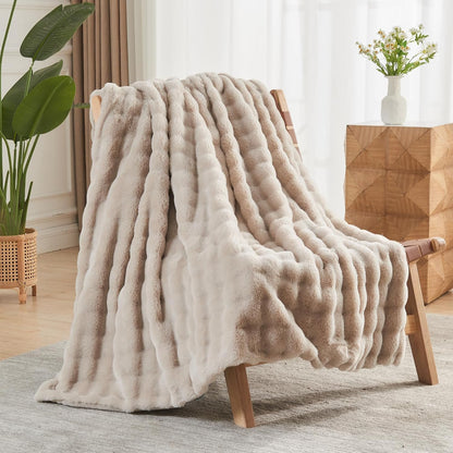 NEWCOSPLAY Faux Fur Twin Blanket Linen Bubble Blanket Thick Warm Soft for Couch Sofa Bed 550GSM