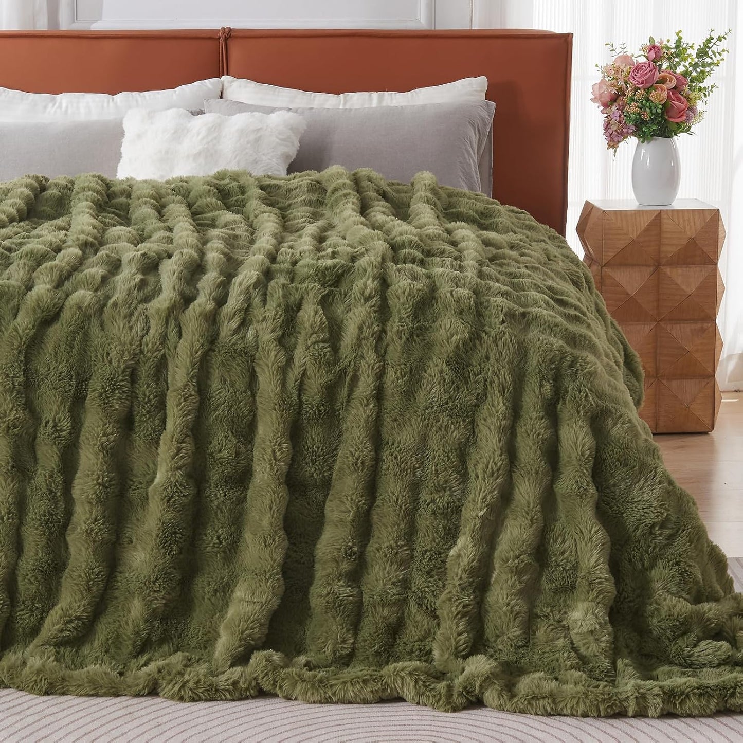 Lotus Karen Faux Fur Blanket Dark Green - Big Bubble Rabbit Fluff King Blankets for The Bed,Softest