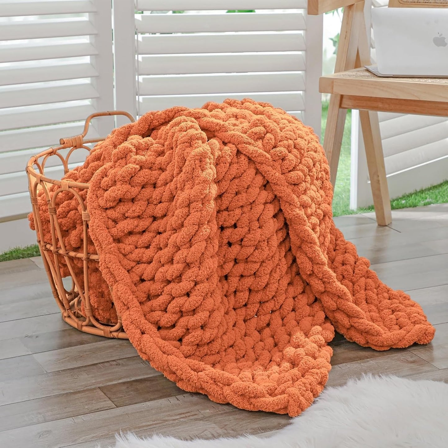 Bigacogo Chunky Knit Throw Blanket for Couch, 40x60 inches, 100% Hand Knitted with Thick Jumbo